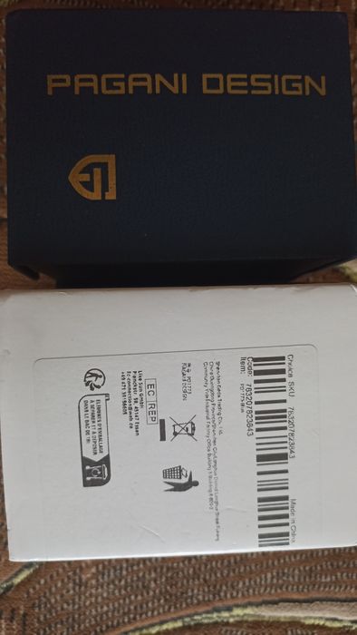 Часы кварцевые Pagani Design