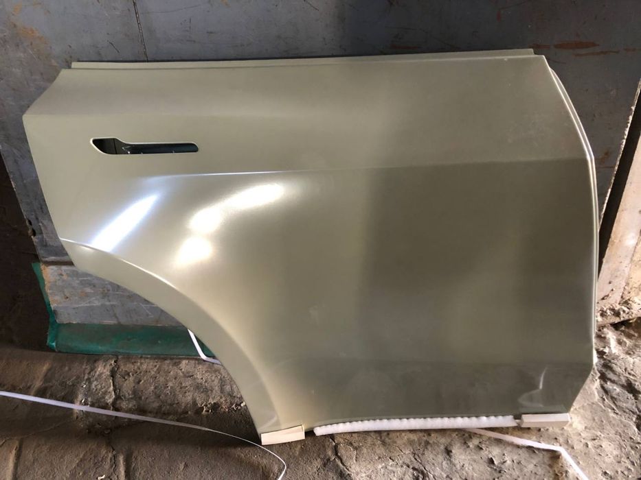 Дверь задняя левая правая Tesla model Y 2020 2021 2023 2024