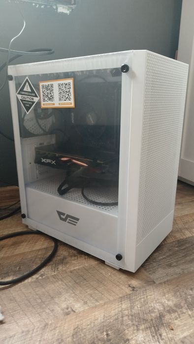 ZESTAW KOMPUTER (Monitor, Komputer, Adapter wifi)