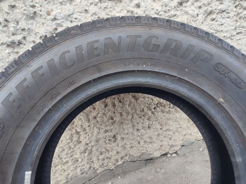 Pojedyncza opona Good Year Efficient Grip SUV 4X4 215/70/16 100H