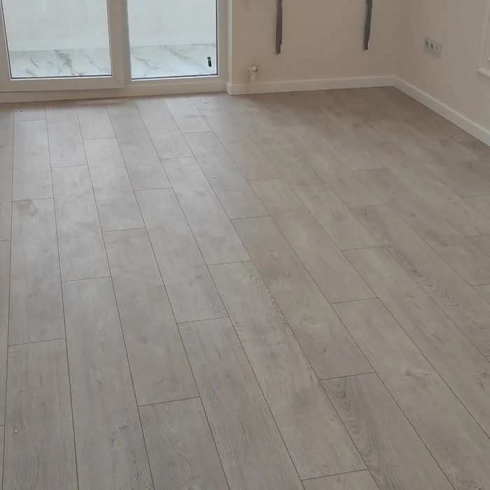 Укладка ламінату Монтаж плінтуса Мдф Паркетна дошка Укладання ламінату