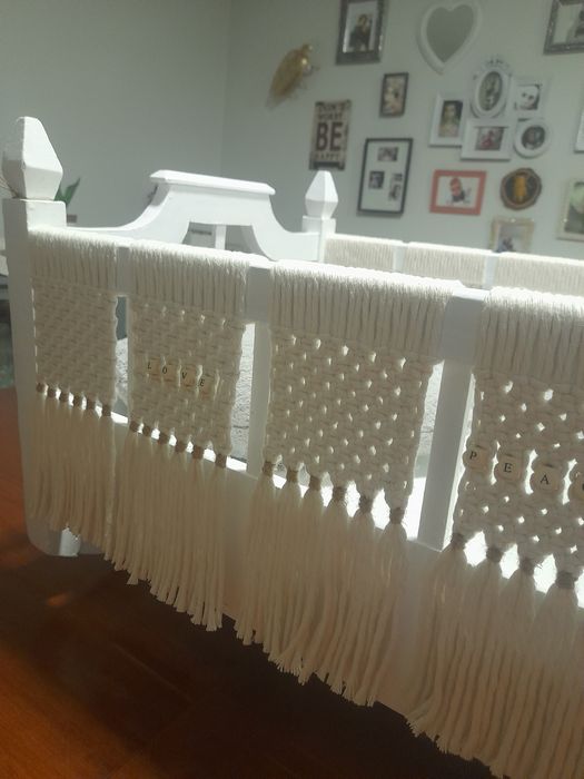 Berço baloiço com macramé