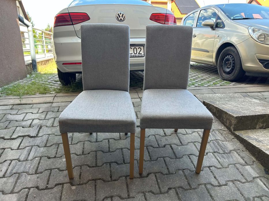 Komplet krzeseł jadalnianych