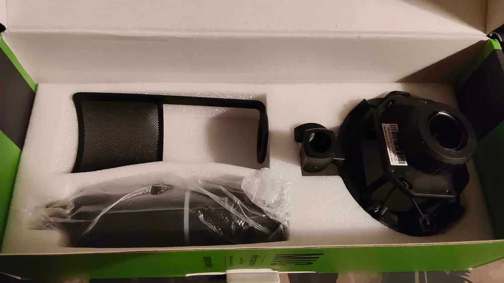 Microfone PC + Tripod Streamplify (Usado uma vez)