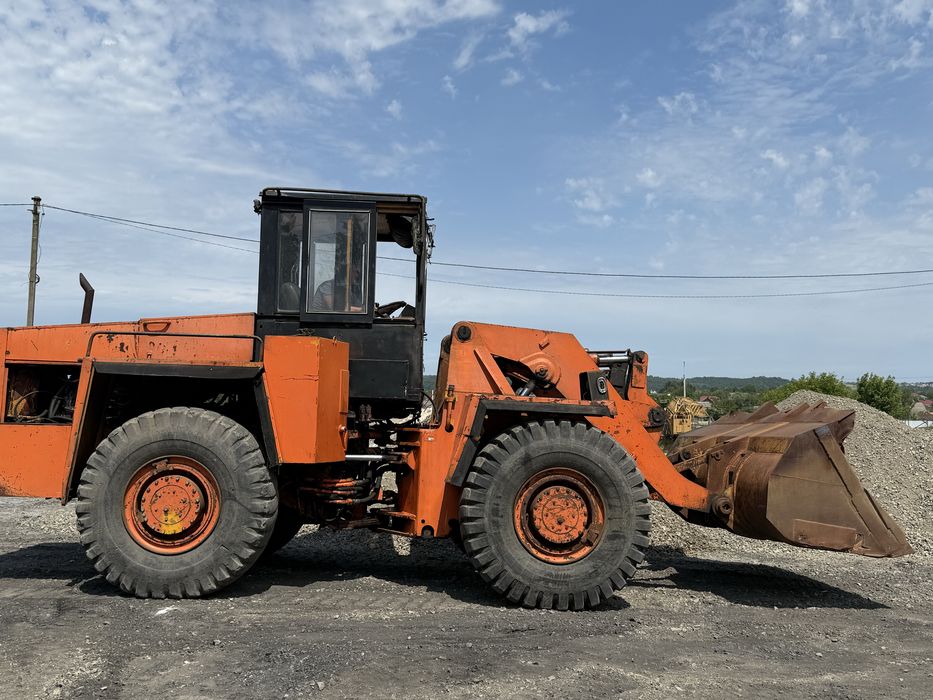 Навантажувач UNC 200