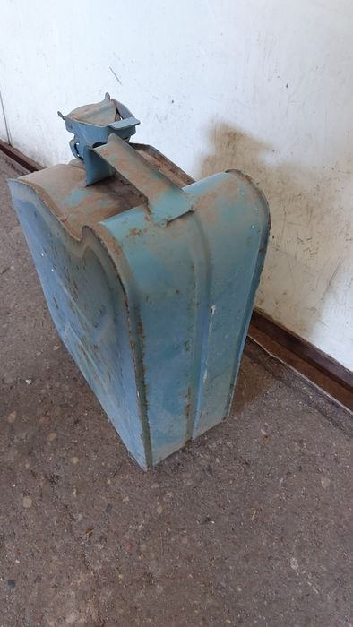 Stary karnister PRL 10litrow