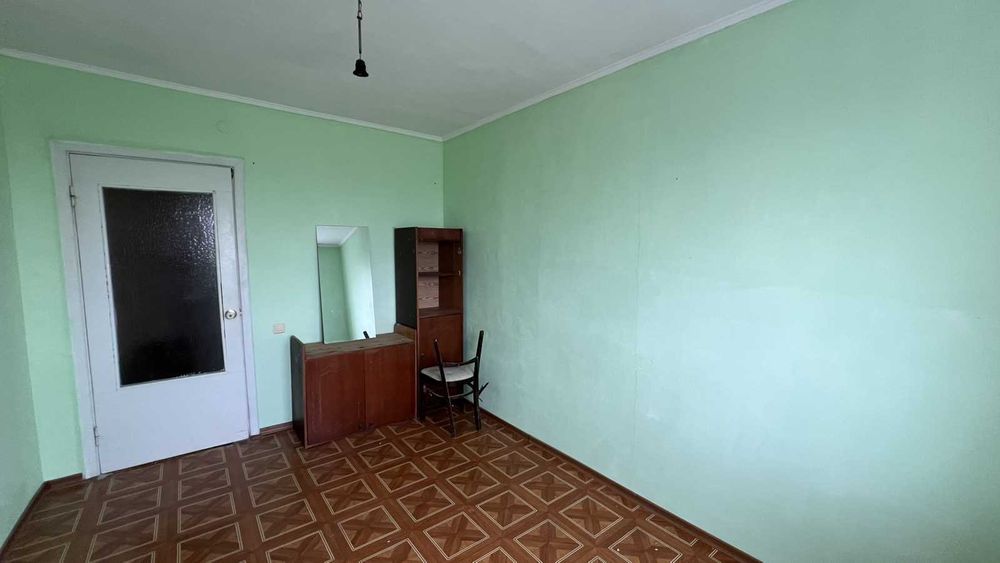 Продам 2к. квартиру 71м2 с большой кухней-студией в г.Черноморске