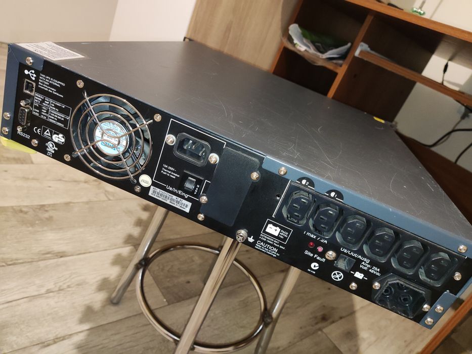 ИБП MGE Pulsar Extreme 1500C, с дефектом