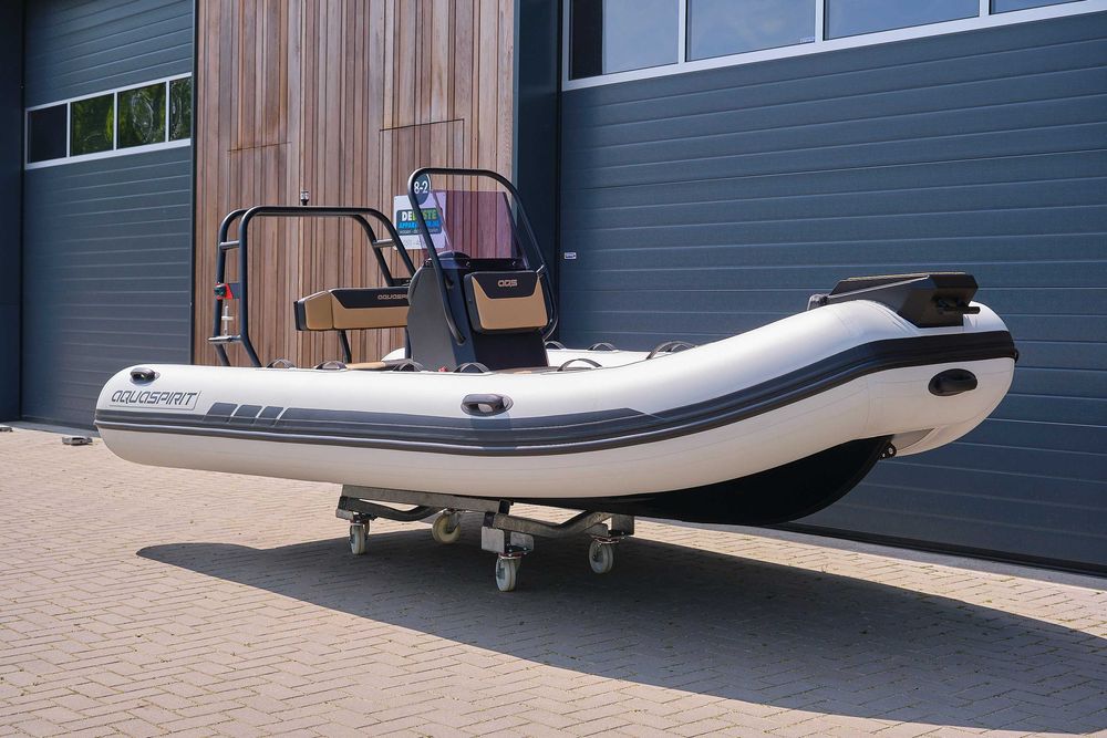 Rib Aluminium AquaSpirit S450 WHITE and BLACK