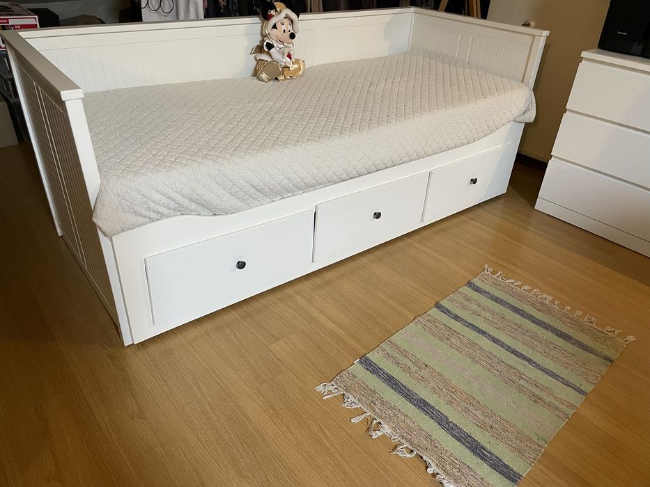 Cama ikea com 3 gavetas