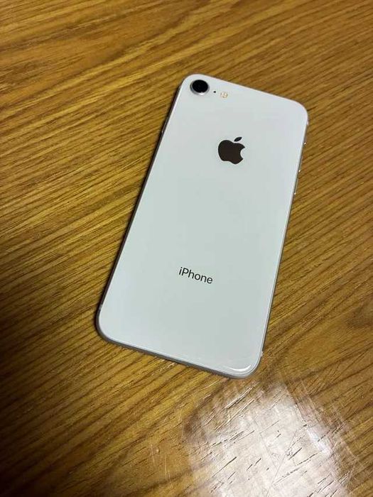 Apple iPhone 8 64gb silver