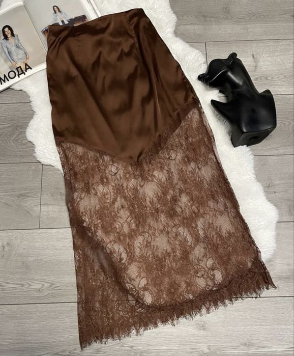 трендова спідниця з мереживом