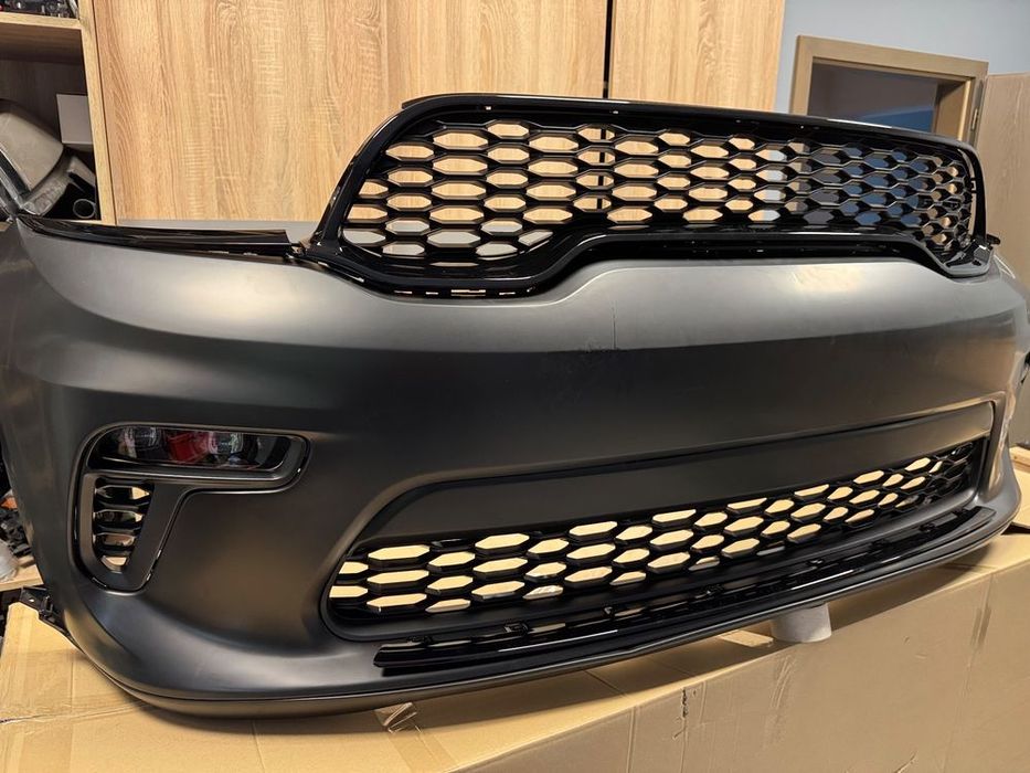 dodge durango 21- srt zderzak przód nowy