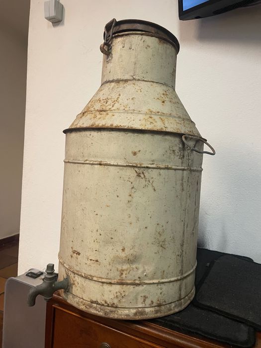 Cuba de azeite antiga