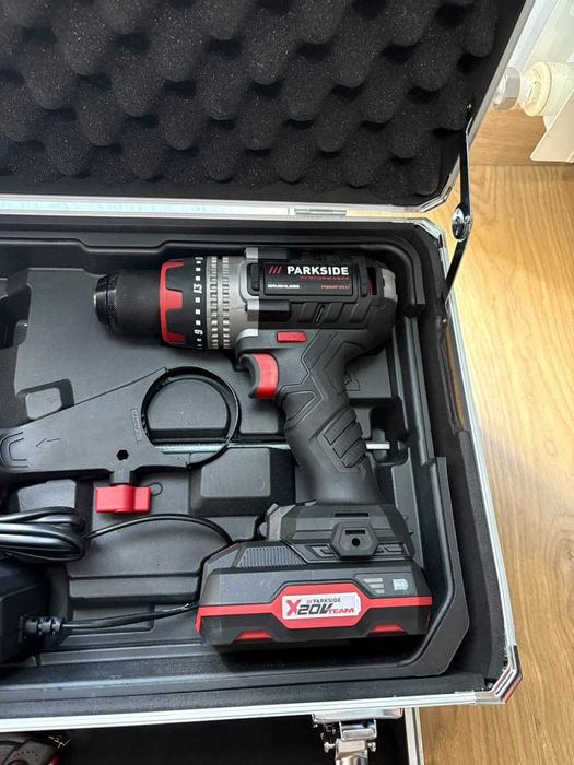 Parkside Aparafusadora de Impacto 20V + Cordless 20v kits