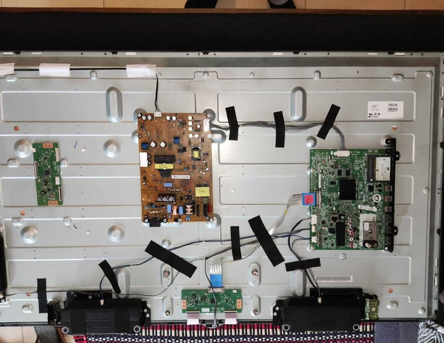 Smart TV LG 47LN575S 47" - Para Reparação ou Peças