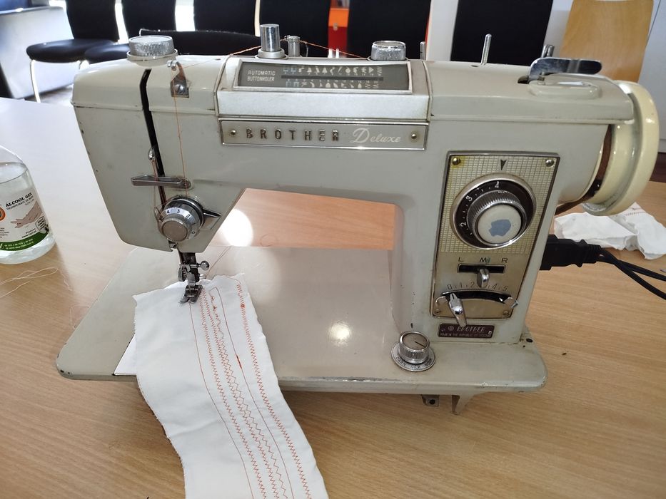 Máquina de costura