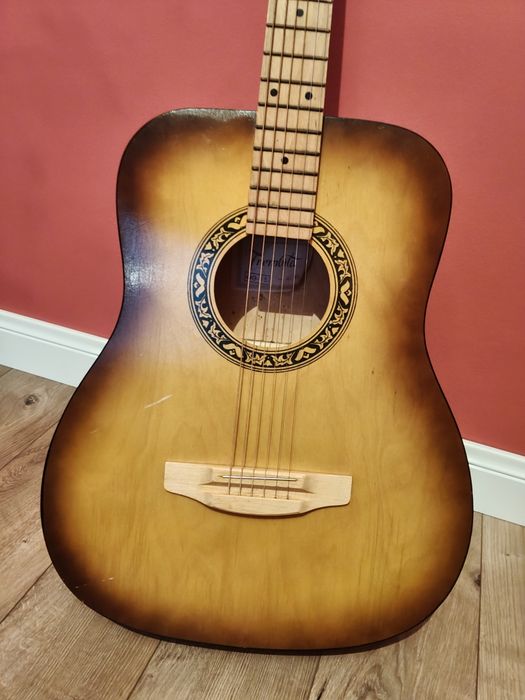 Gitara akustyczna Trembita