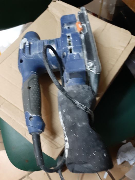 Lixadora a funcionar como nova