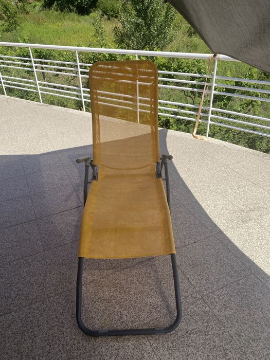 Conjunto de Jardim Completo – Mesa, 2 Cadeiras, 2 Espreguiçadeiras e Guarda-Sol