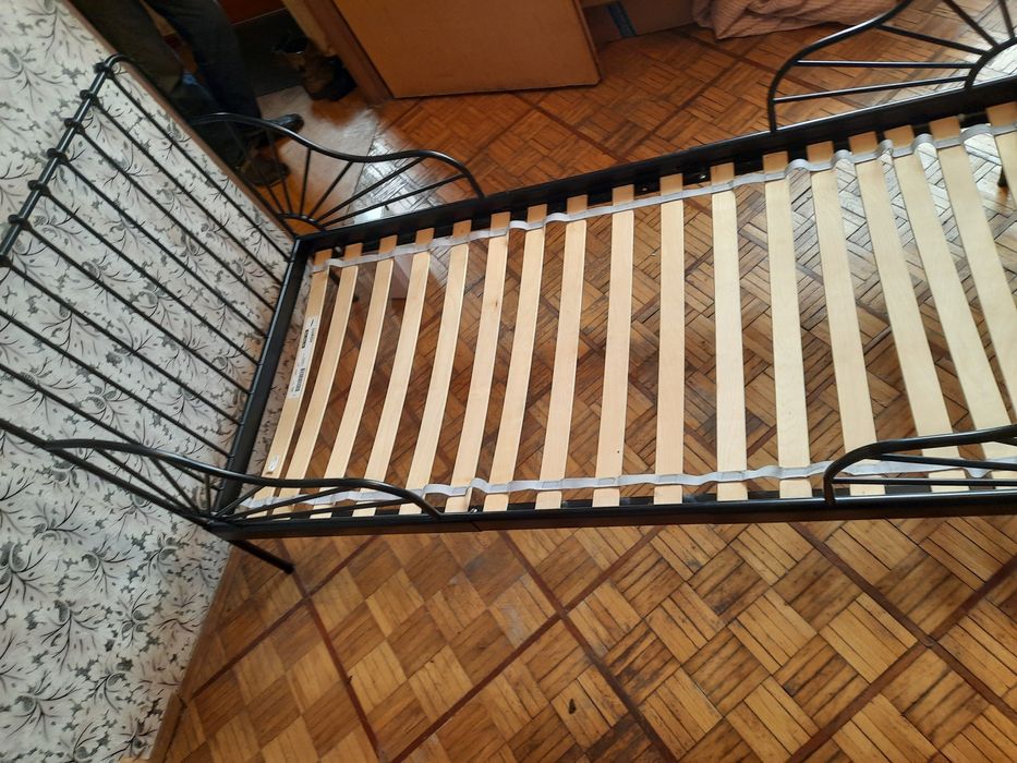 Łużko rosnące z dzieckiem