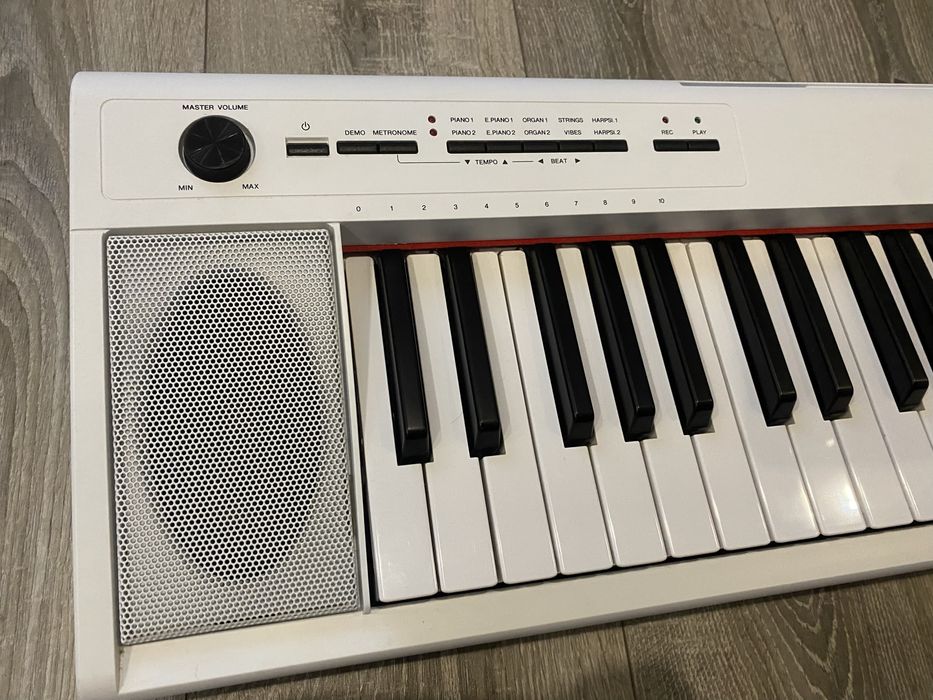 Piano / teclado Yamaha NP-12 Piaggero White