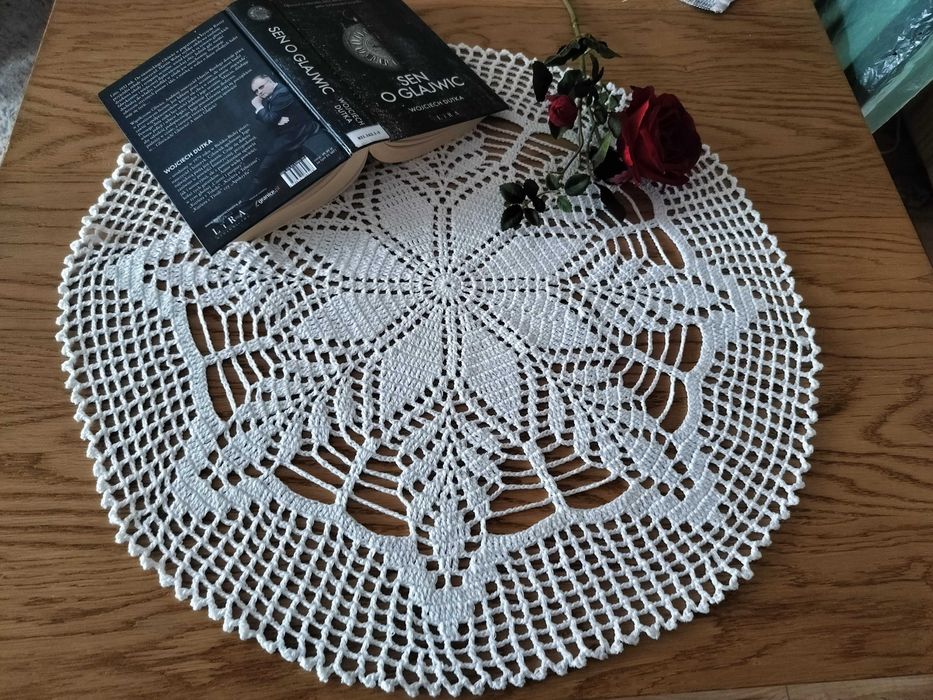 Serwetka serwetki obrus okrągłe cacko szydełkowe rękodzieło śr65 /