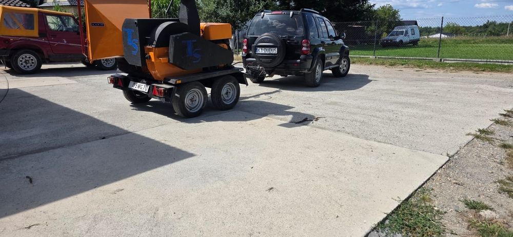 Wynajem rębak  rozdrabnacz spalinowy koszenie trawy