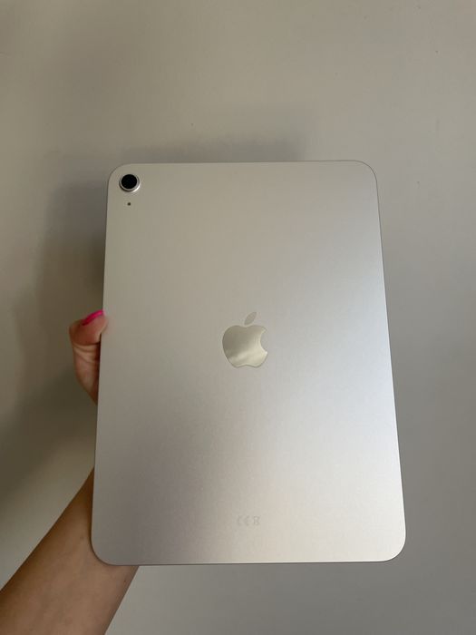 iPad 11 gen. (A16) 128 GB Srebrny, z ubezpieczeniem + akcesoria