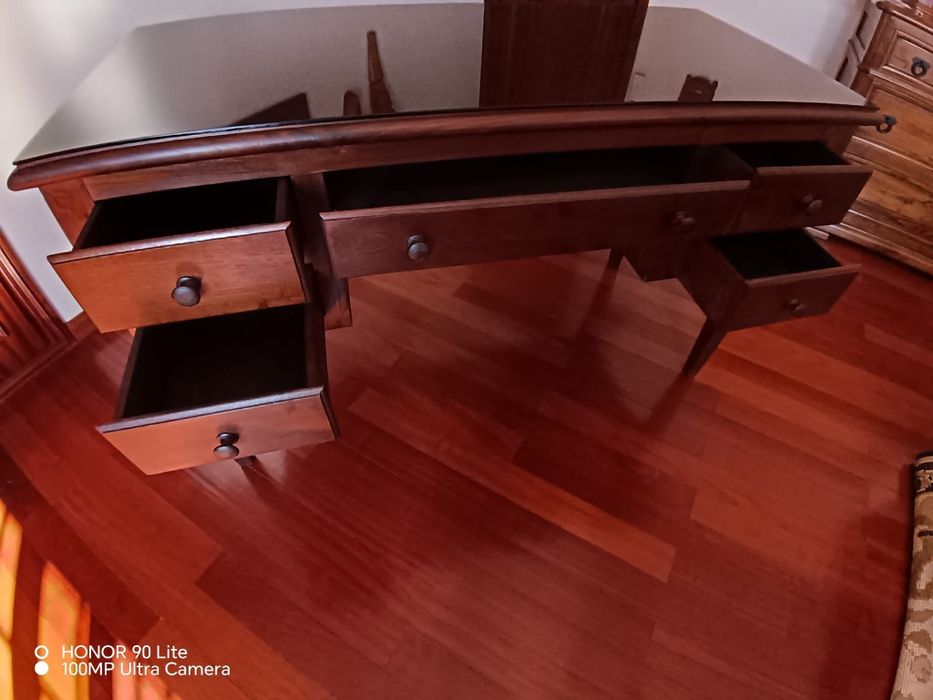 Secretária e Cadeira
