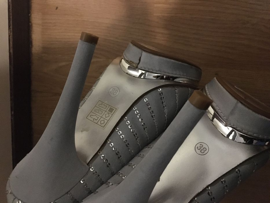 Farasion szpilki buty damskie srebrne 38