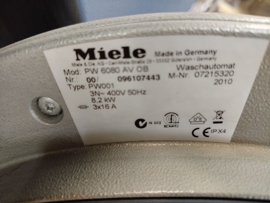 Пральна професійна машина Miele PW6080 av 8-10кг.