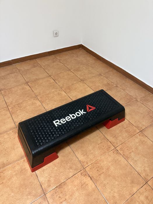 Step Rebook (preto e vermelho)