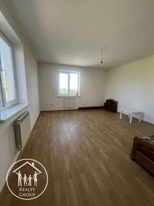 Продаж будинку з ремонтом для великої сім'ї у Великих Грибовичах!