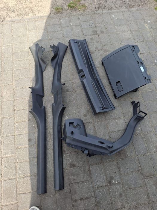 Elementy wnętrza plastiki VW Golf VIII GTI GTD R-line HB