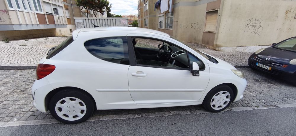 Peugeot 207 1.4hdi comercial 2008