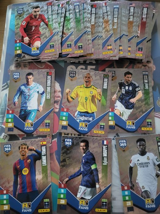 Karty Panini Fifa 365 2027