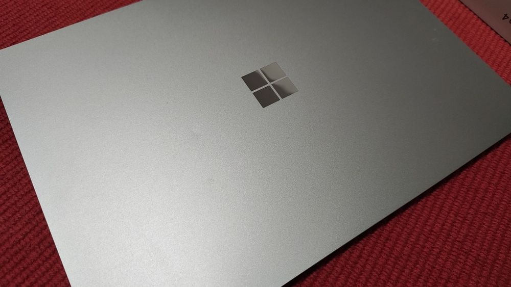Microsoft Surface Laptop 4 AMD Ryzen 5