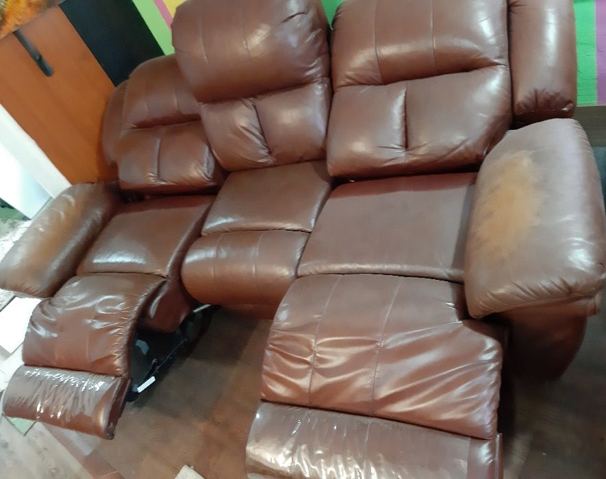 Кожаний диван СРОЧНО !!!