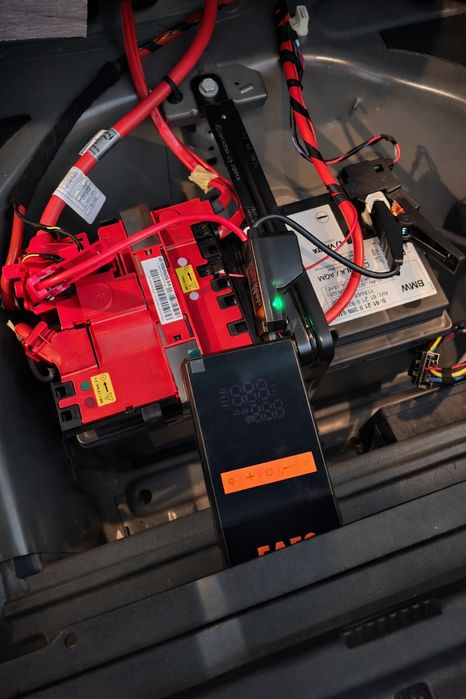 Booster de Bateria 4 em 1 | Booster + Compressor + Lanterna +Powerbank