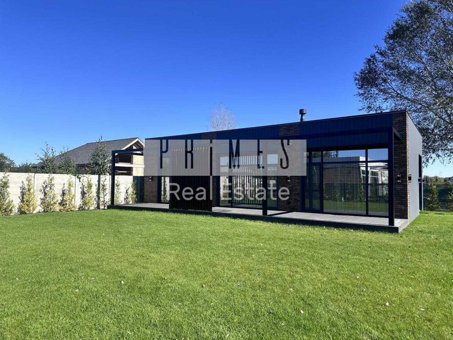 Продаж будинок з ремонтом у закритому котеджному містечку, Підгірці