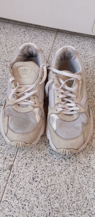 Sapatilhas adidas 37