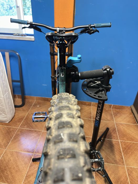 Bike Downhill Commencal Furious