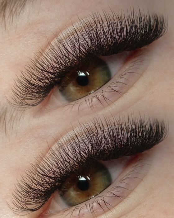 Нарощування вій