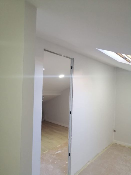 Instalação de paredes e tetos de pladur / gesso