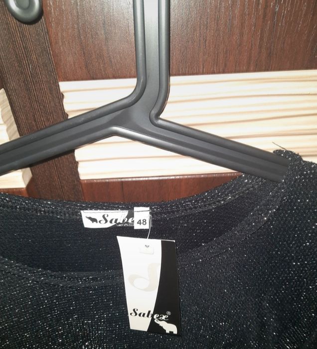 Bluzka ze srebną nitką