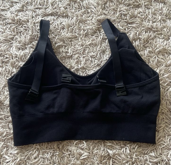 Спортивний топ з чашками розміру M-L