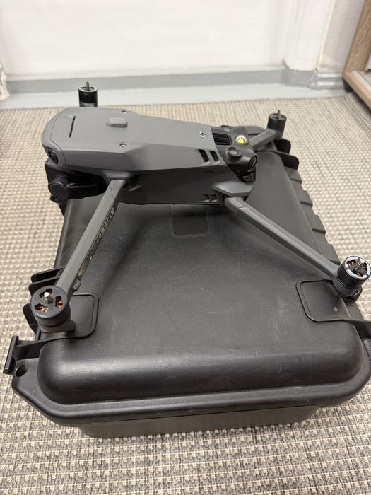 Mavic 3 Enterprise (Мавік 3Е) у відмінному стані,повний комплект.