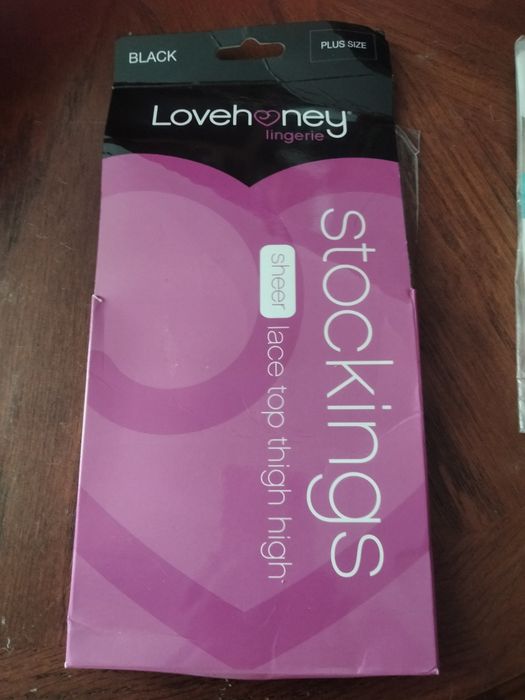 Панчохи, чорного кольору