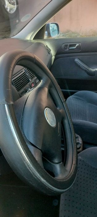 VW GOLF IV 1.6 1999/ 2750€ Negociável/Troca por carrinha ou smart — photo 3